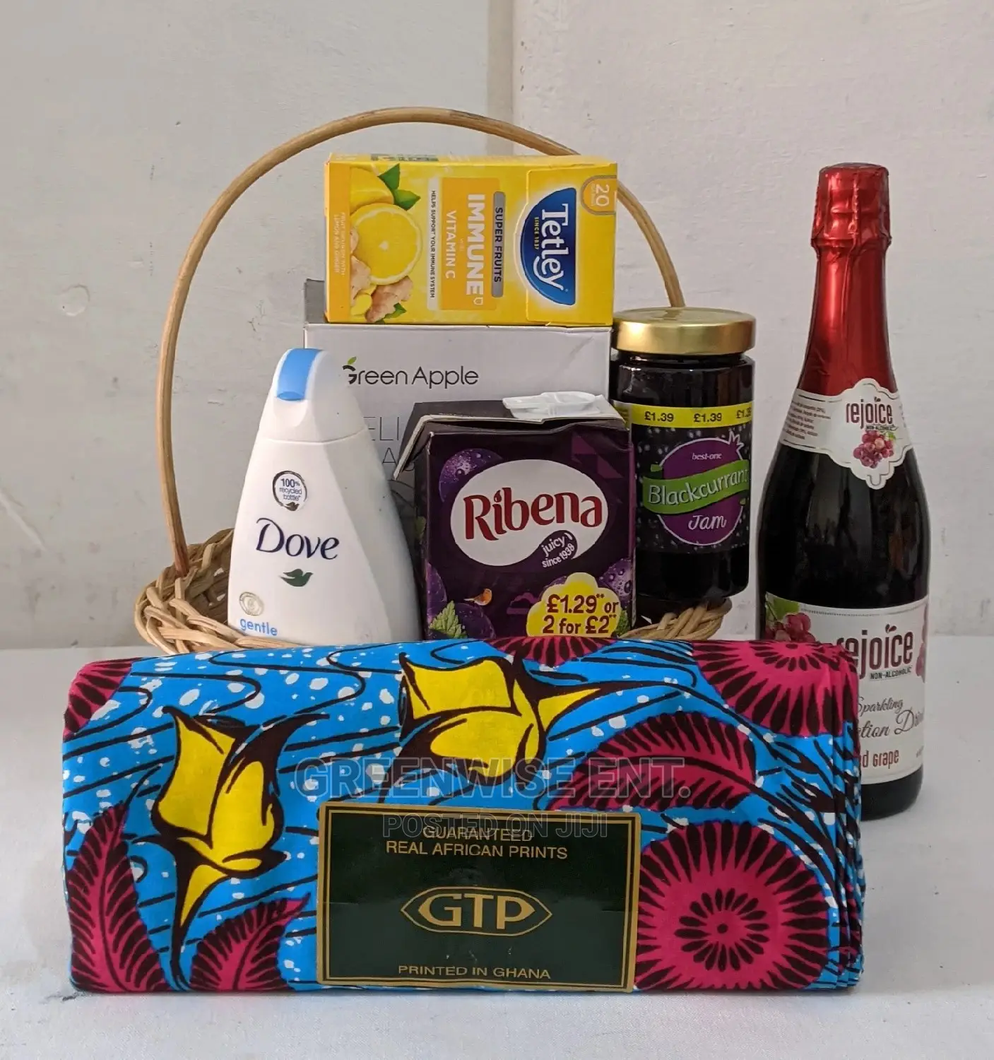 Affordable Luxury Christmas Hamper