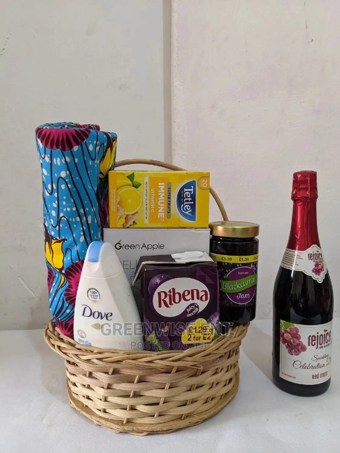 Affordable Luxury Christmas Hamper
