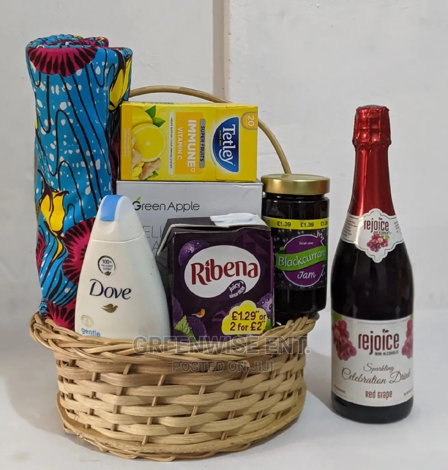 Affordable Luxury Christmas Hamper