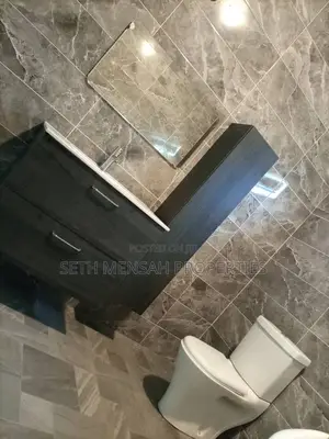 5bdrm House in 5 Bedroom House For, Adjiriganor for Sale