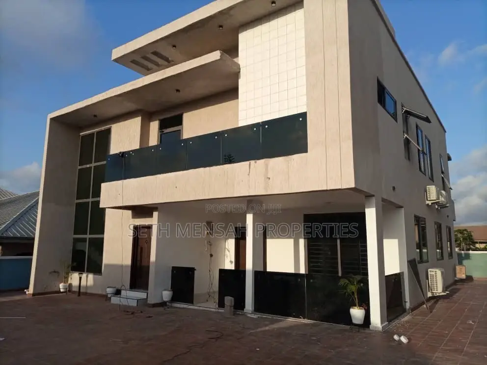 5bdrm House in 5 Bedroom House For, Adjiriganor for Sale