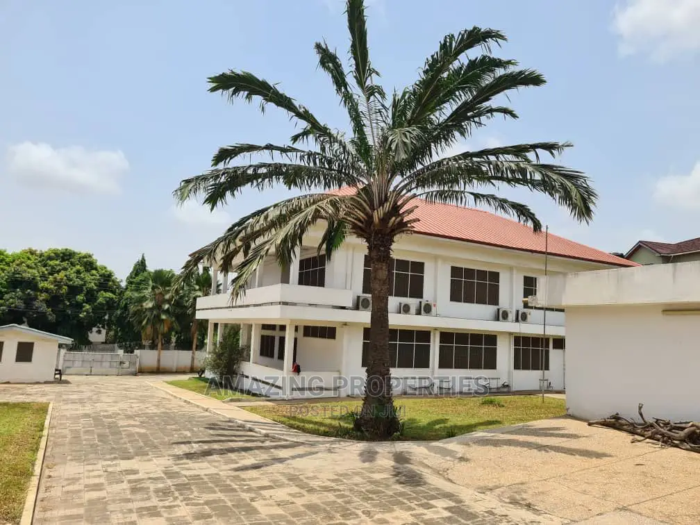 4bdrm Farm House in 4-Bedroom Self, Airport Residential Area for Rent