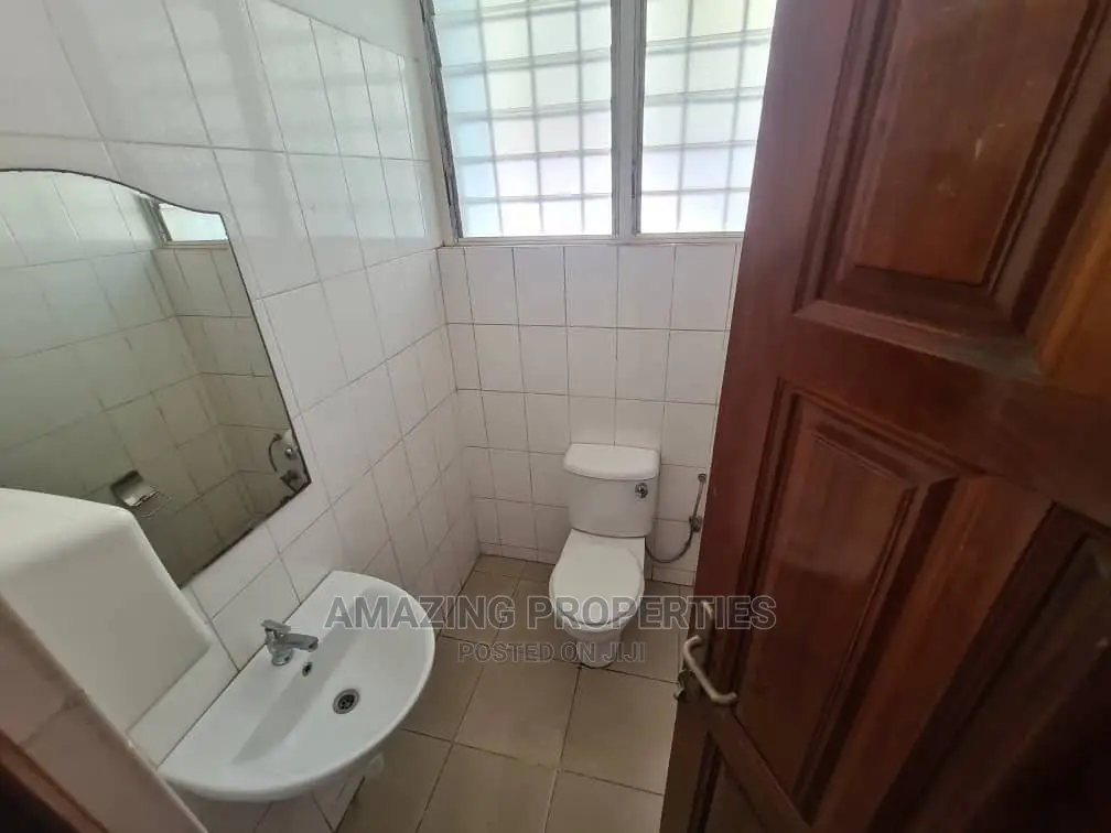 4bdrm Farm House in 4-Bedroom Self, Airport Residential Area for Rent