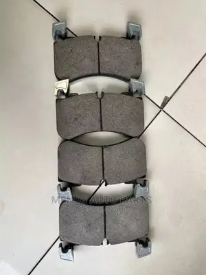 Land Rover Discovery 5 Front Brake Pads