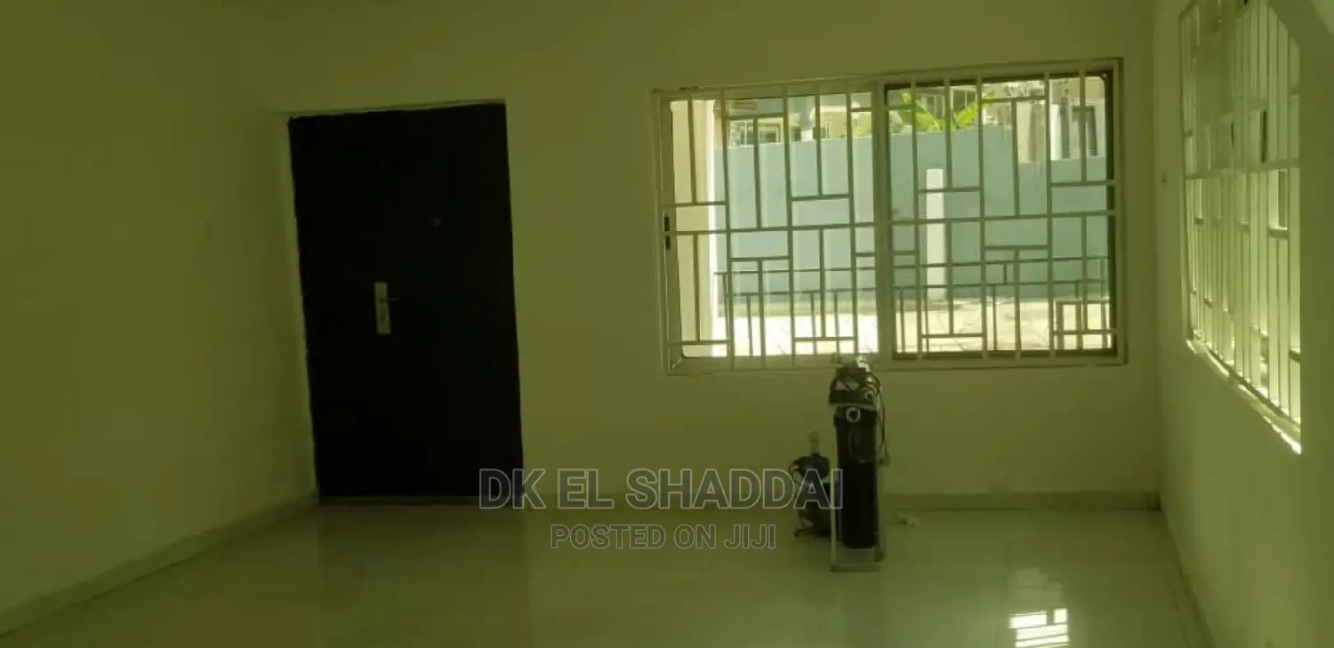4bdrm House in Pokuase for Sale