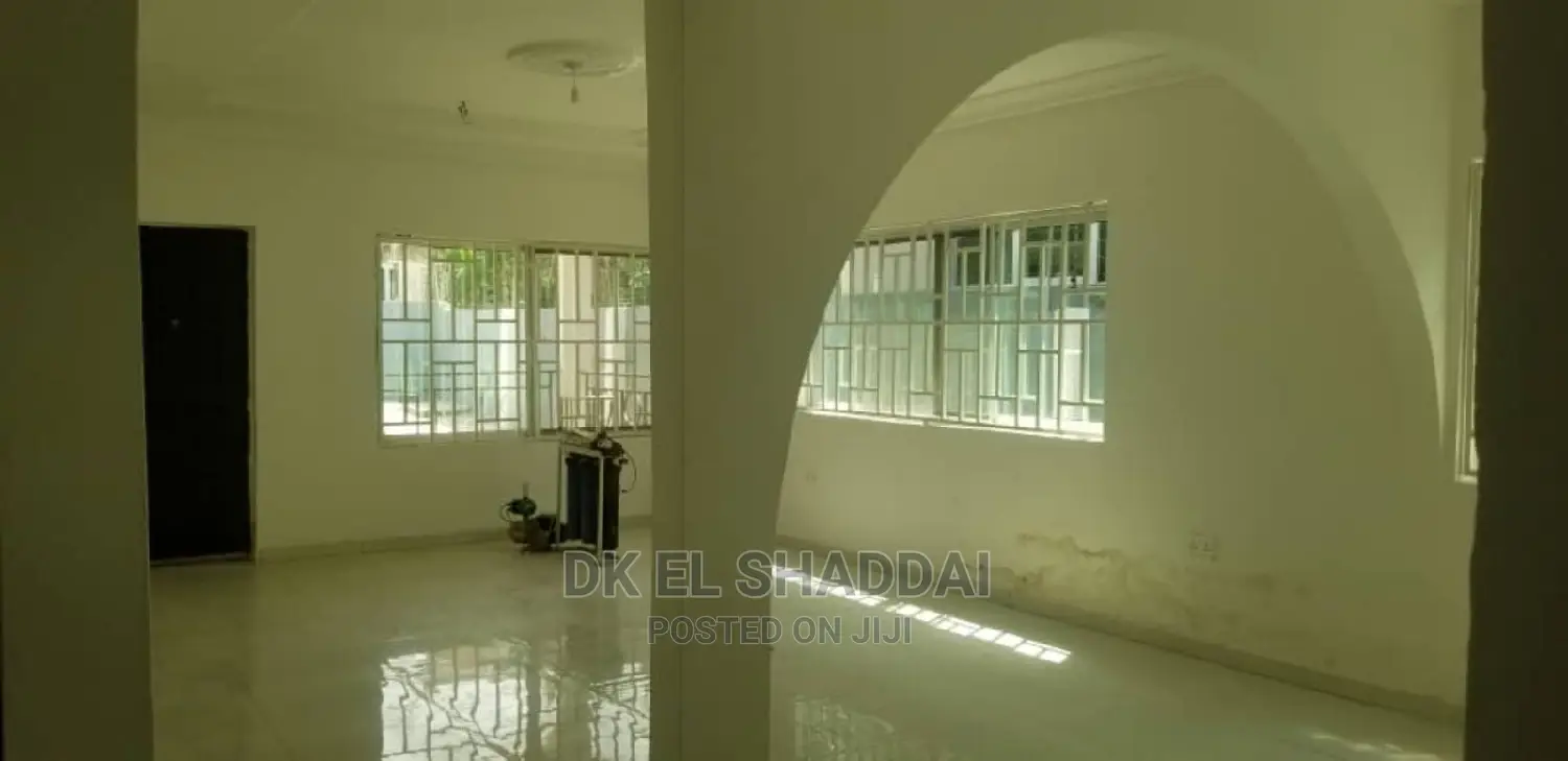 4bdrm House in Pokuase for Sale