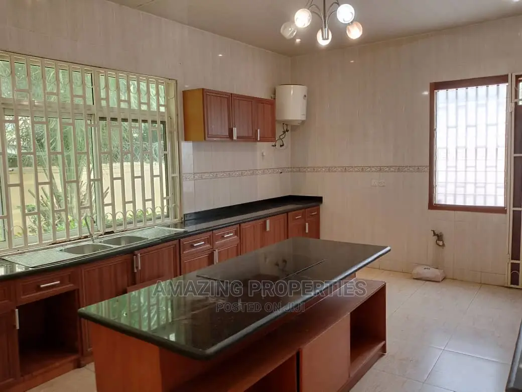 7bdrm House in American House for Rent