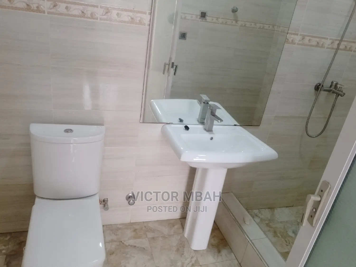 5bdrm Duplex in Psglobal Comm 25., Tema Metropolitan for rent