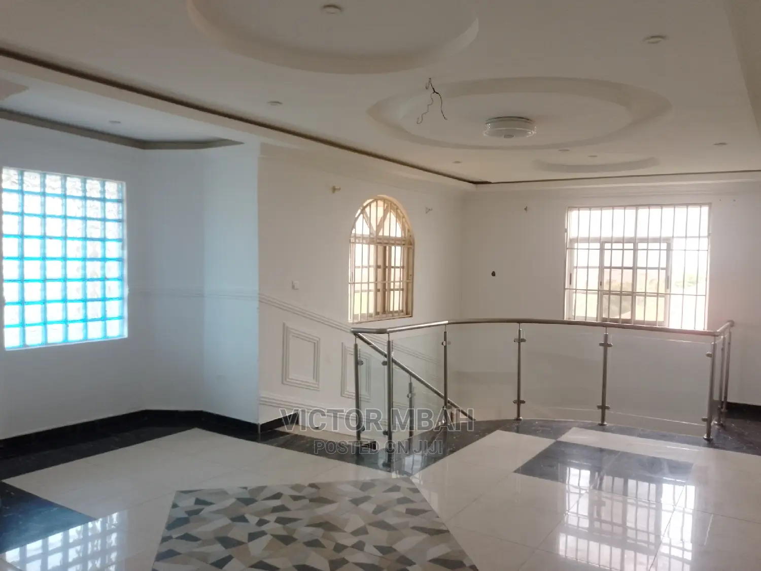 5bdrm Duplex in Psglobal Comm 25., Tema Metropolitan for rent