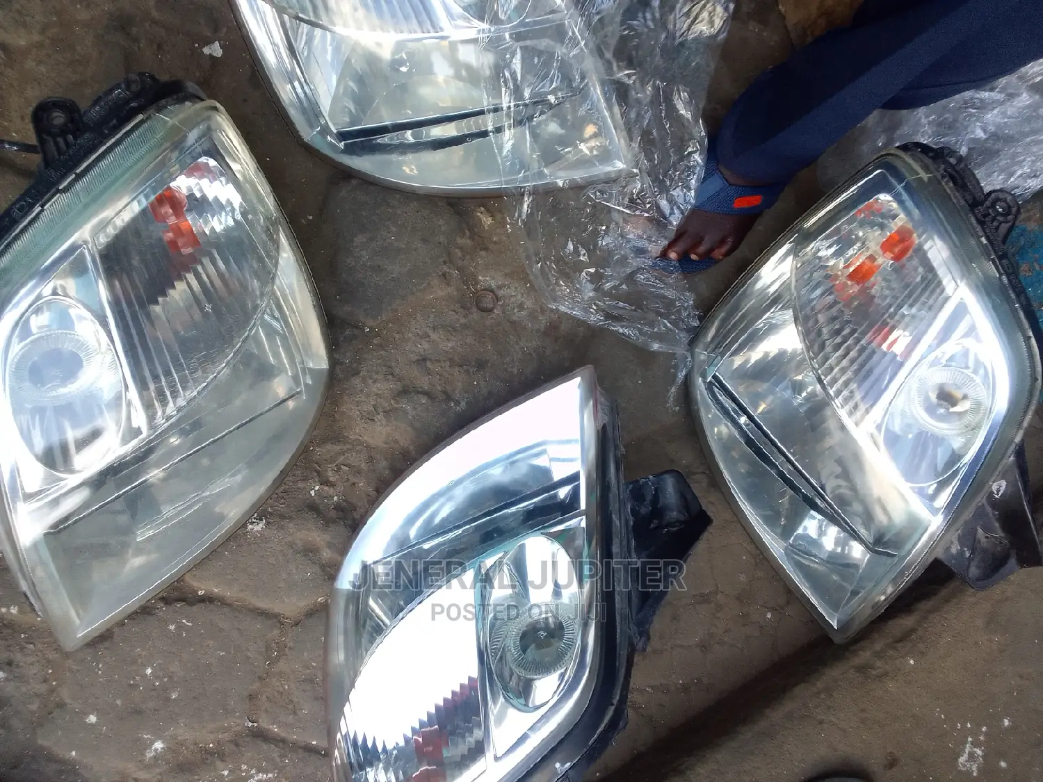 Kia Morning/Picanto 2005,2006,2007 Headlight Pair.