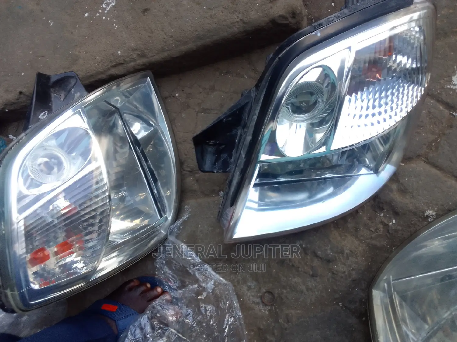 Kia Morning/Picanto 2005,2006,2007 Headlight Pair.
