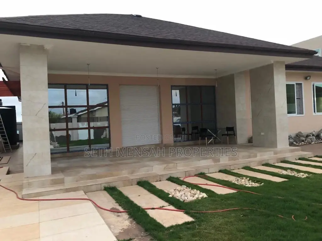 4bdrm House in Skm, Airport Residential Area for Rent