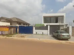 3bdrm House in Skm, School Junction for Sale