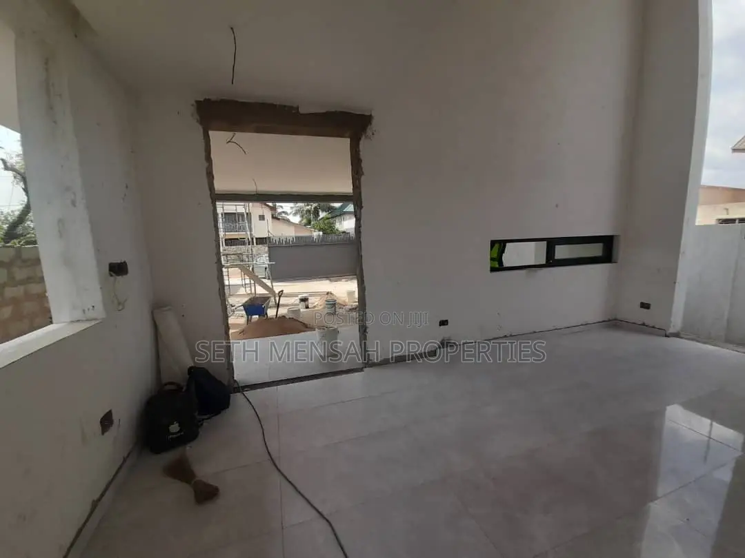 3bdrm House in Skm, School Junction for Sale