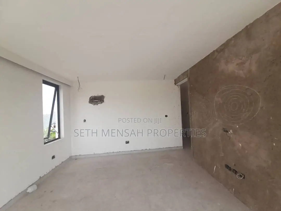 3bdrm House in Skm, School Junction for Sale