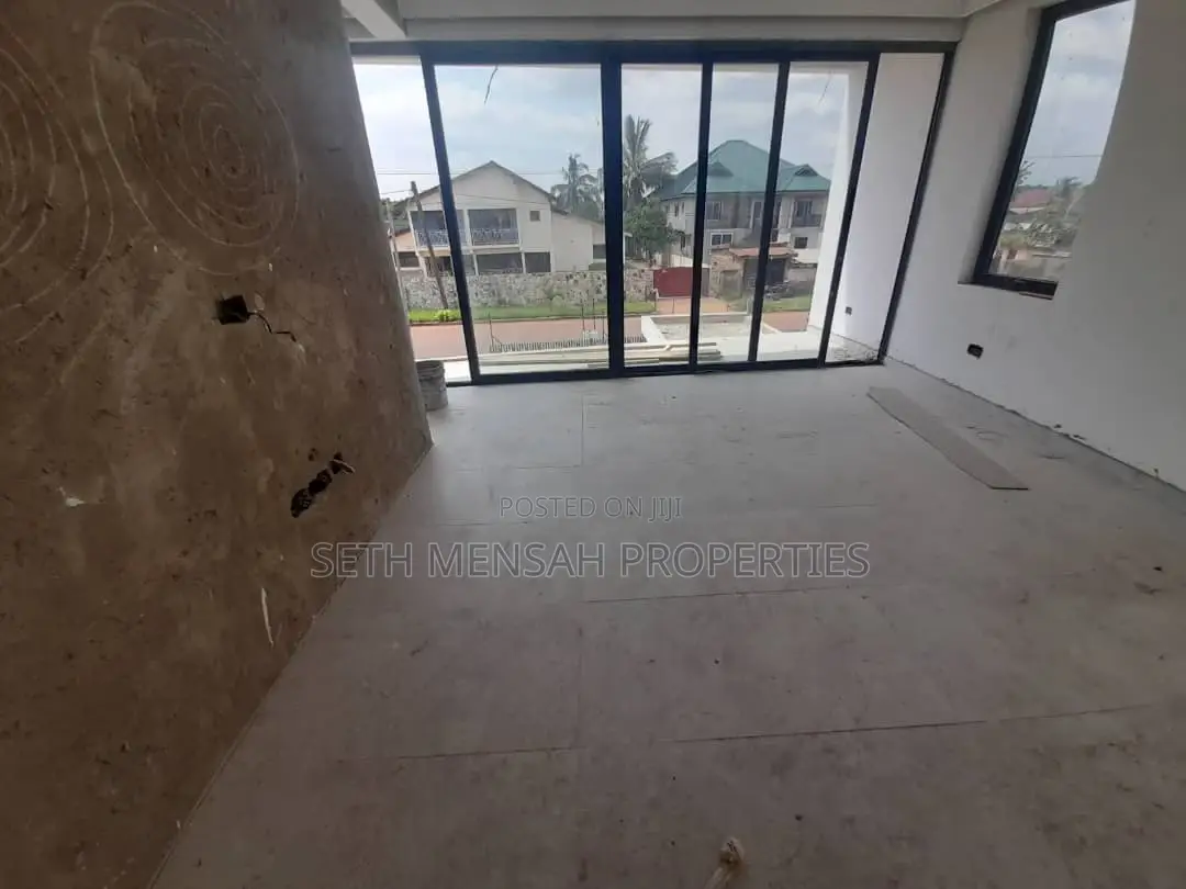 3bdrm House in Skm, School Junction for Sale