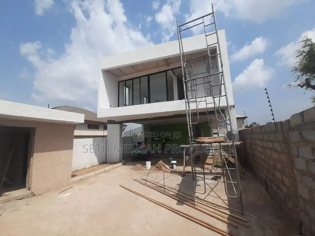 3bdrm House in Skm, School Junction for Sale