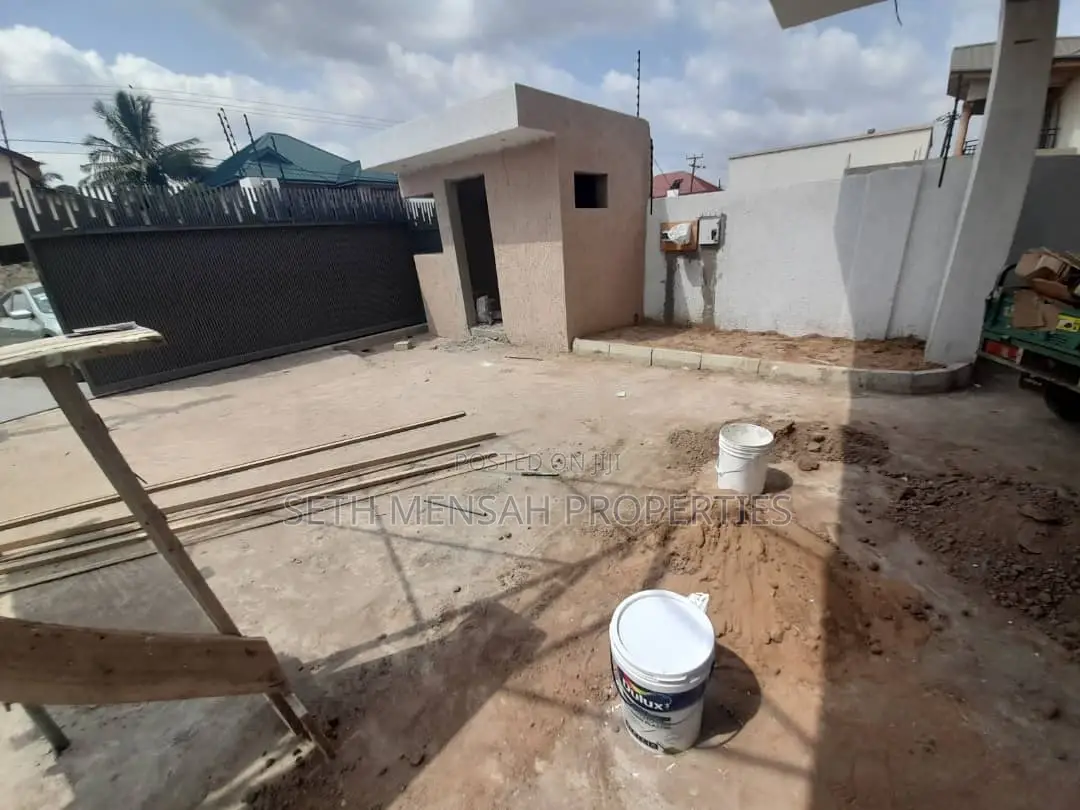 3bdrm House in Skm, School Junction for Sale