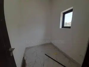 3bdrm House in Skm, Adenta for Sale