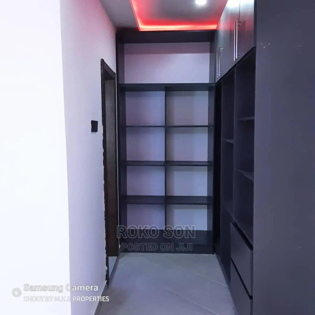 4bdrm Duplex in Dr Roko, Spintex for Sale