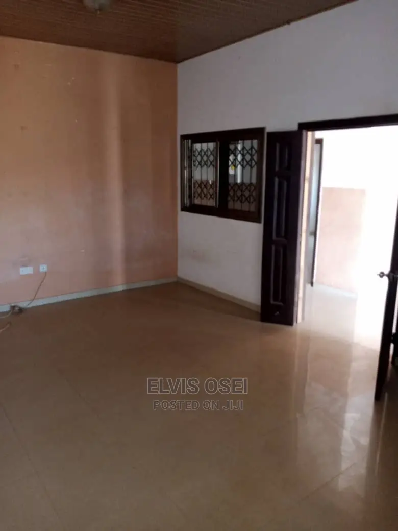 3bdrm House in Weija for Sale