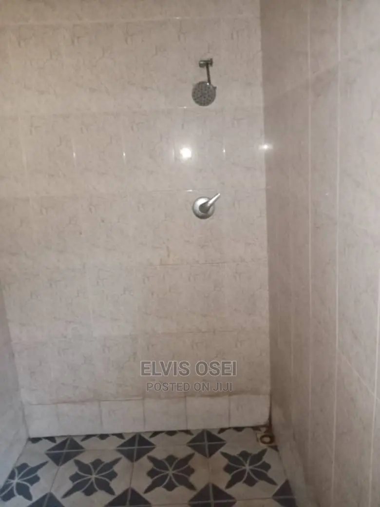 3bdrm House in Weija for Sale