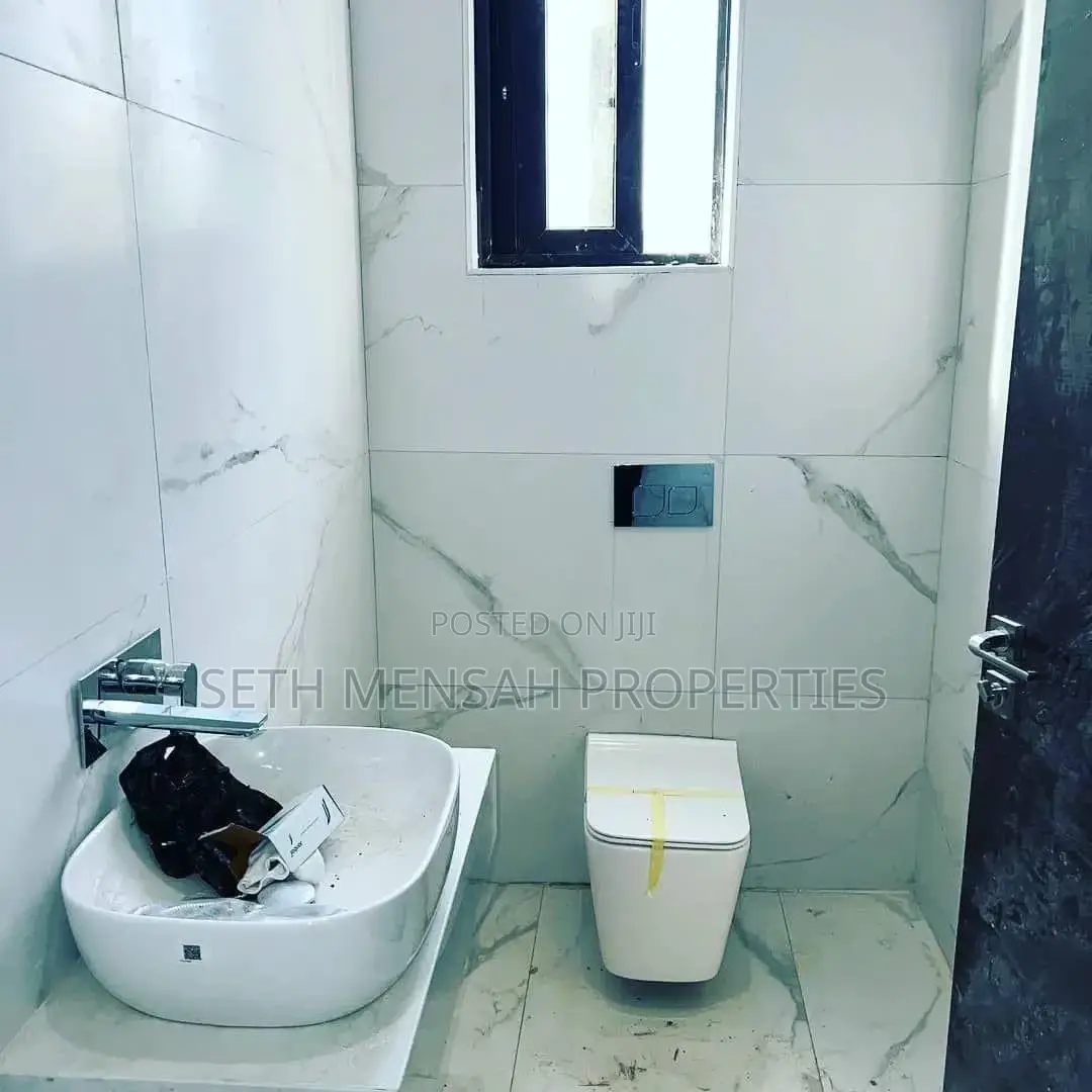 4bdrm House in 4 Bedroom House For, East Legon for Sale
