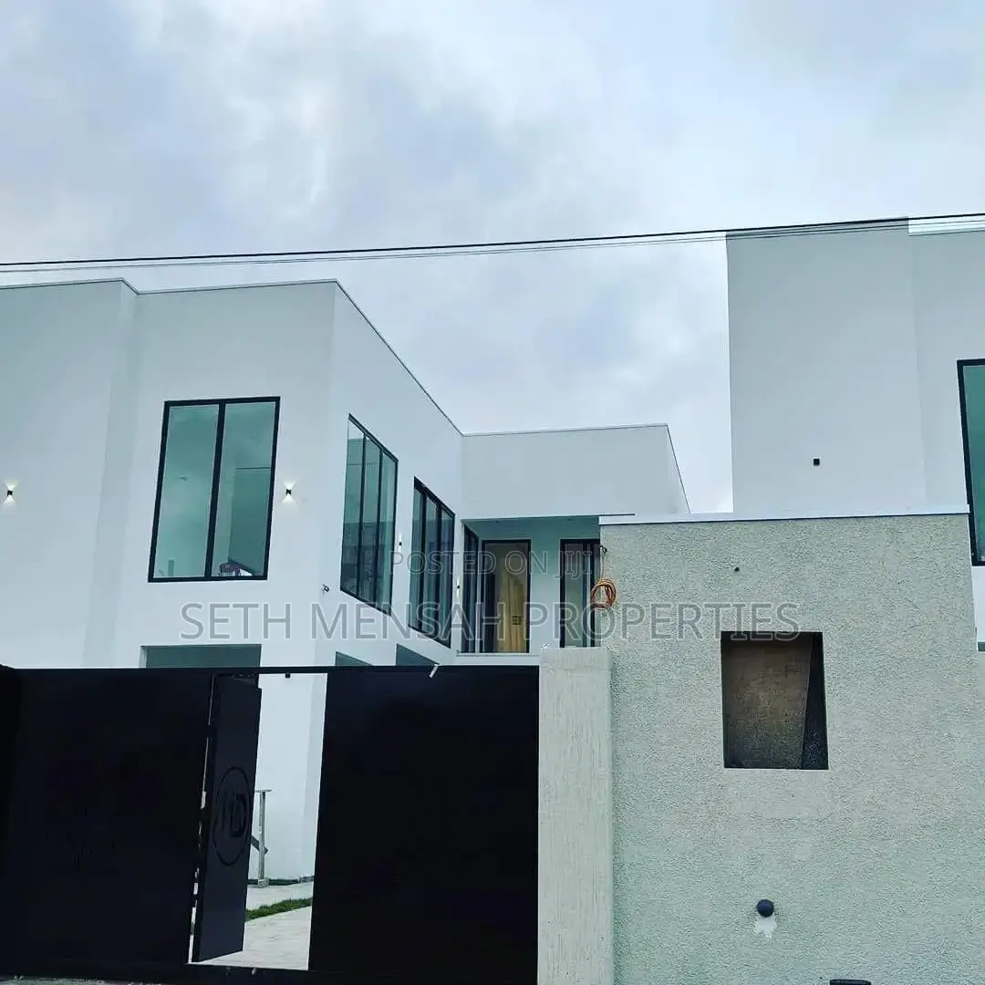 4bdrm House in 4 Bedroom House For, East Legon for Sale