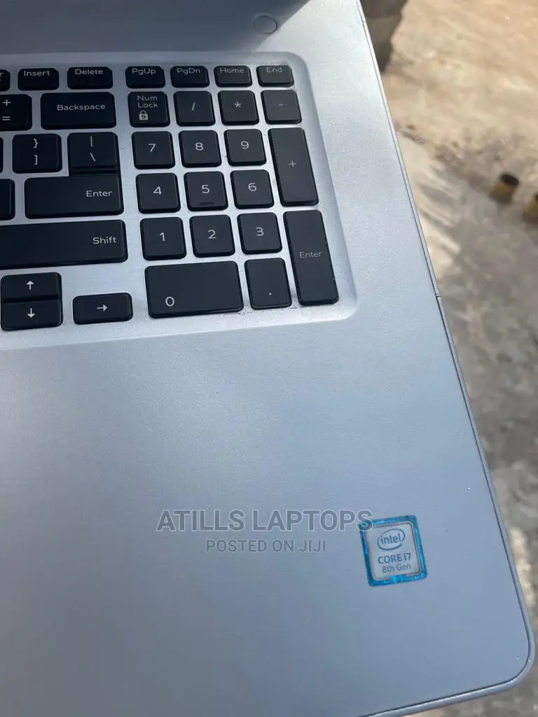 Laptop Dell Inspiron 17 5759 16GB Intel Core I7 HDD+SSD 1.5T