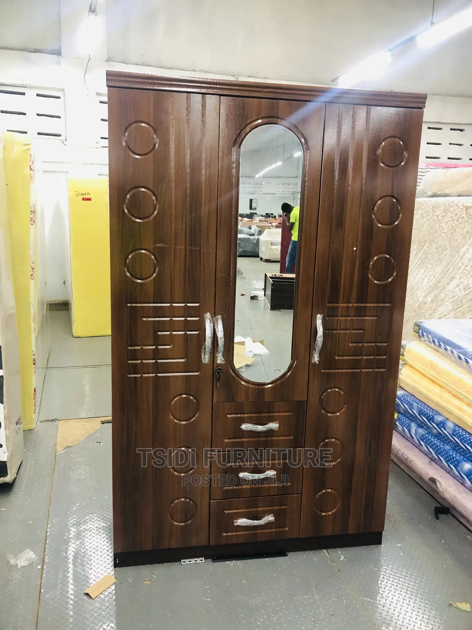 Quality Three Door Wardrobe