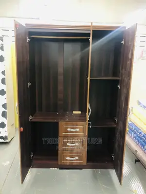 Quality Three Door Wardrobe