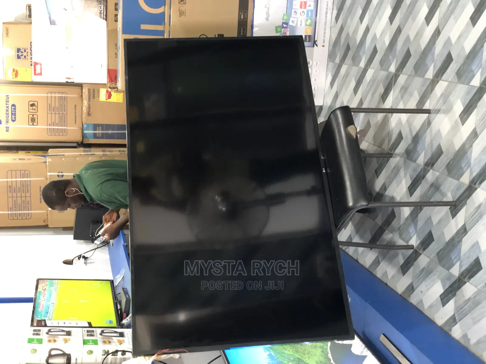 SAMSUNG TV - 55” Smart Satellite 4K Led Tv