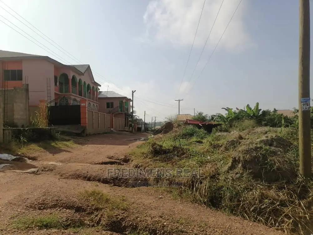 5bdrm Apartment in Fredimens Real, Kumasi Metropolitan for sale