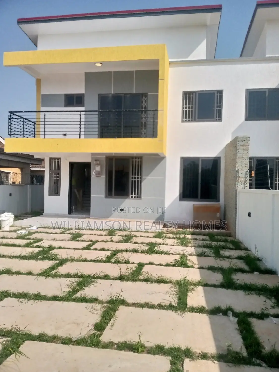 3bdrm Mansion in Hfc Estate Area, Spintex for rent