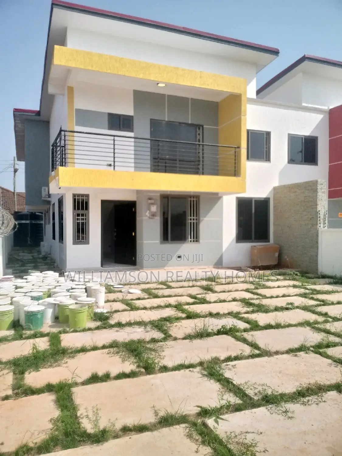 3bdrm Mansion in Hfc Estate Area, Spintex for rent