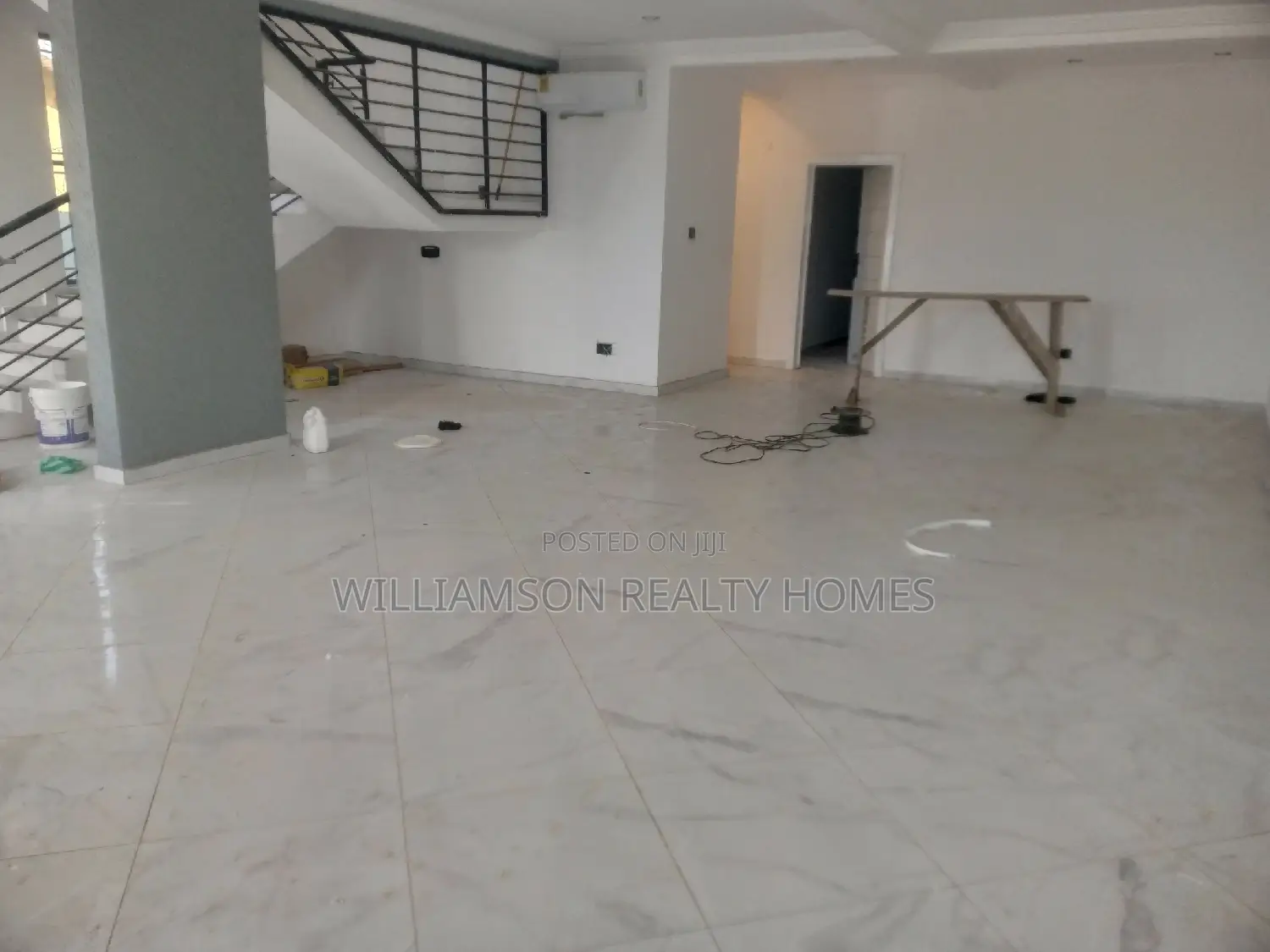 3bdrm Mansion in Hfc Estate Area, Spintex for rent
