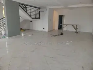 3bdrm Mansion in Hfc Estate Area, Spintex for rent