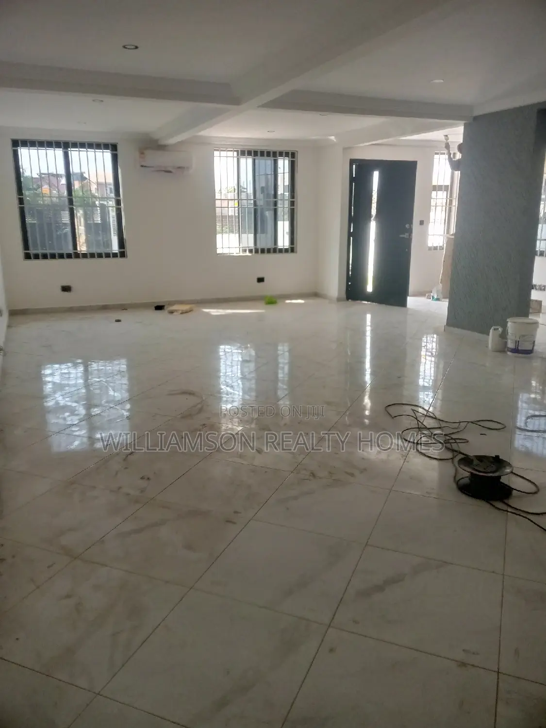 3bdrm Mansion in Hfc Estate Area, Spintex for rent