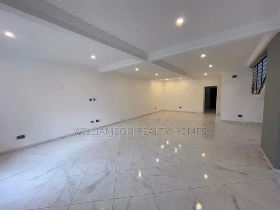 3bdrm Mansion in Hfc Estate Area, Spintex for rent