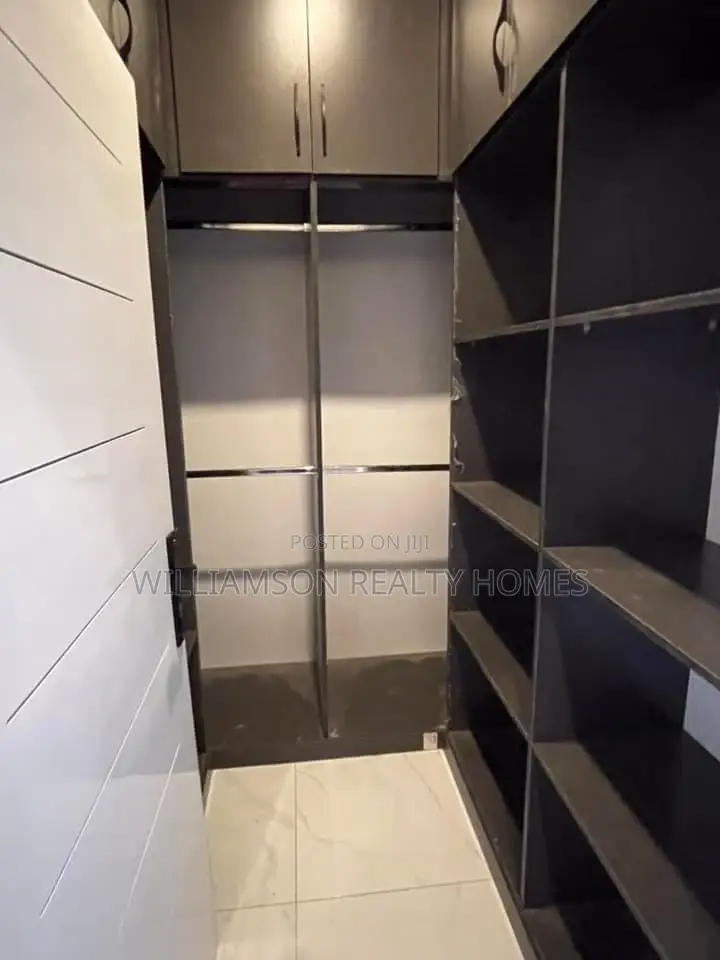 3bdrm Mansion in Hfc Estate Area, Spintex for rent