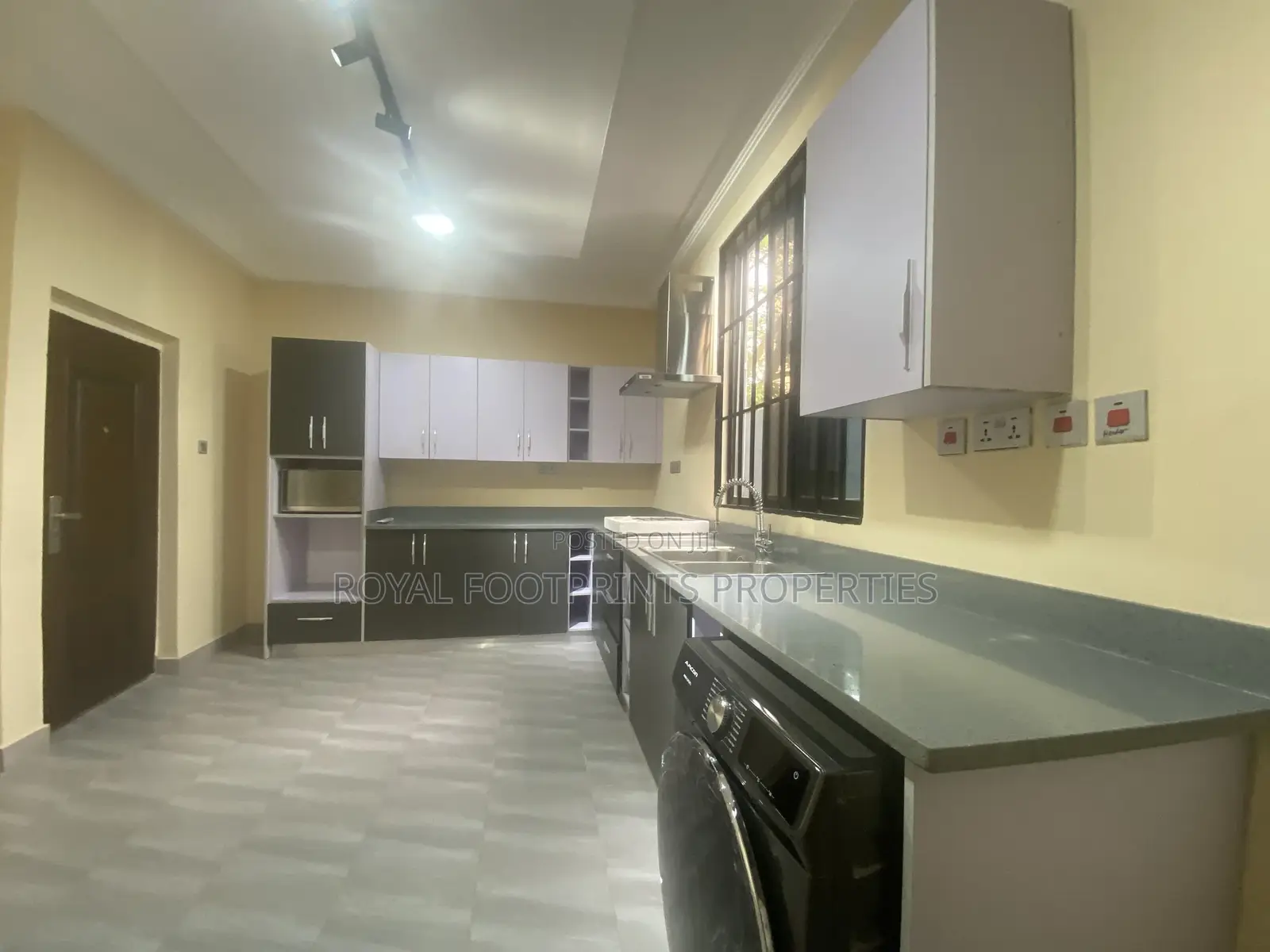 4bdrm House in Royal Footprints, East Legon for Sale