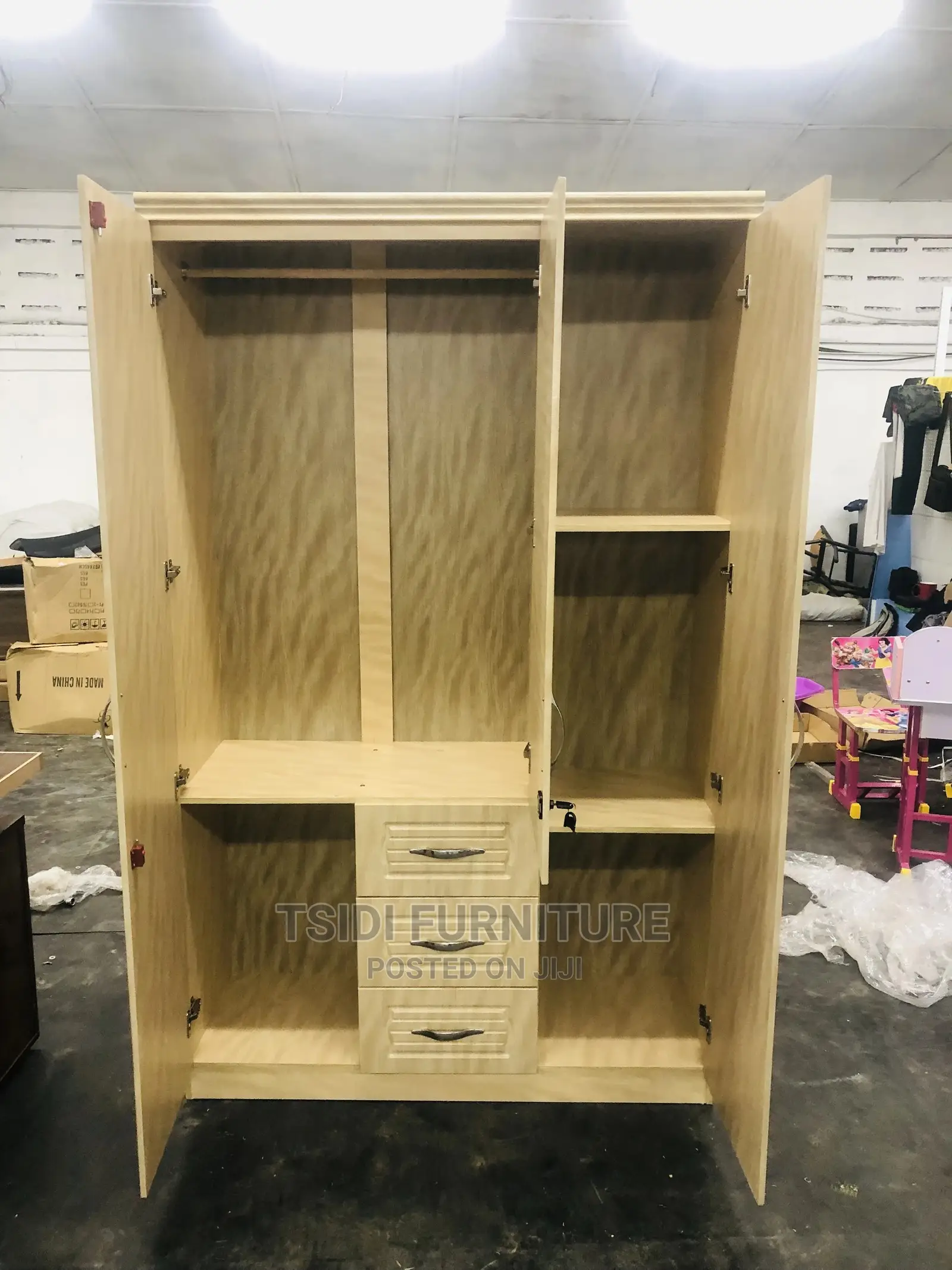 Quality Three Door Wardrobe