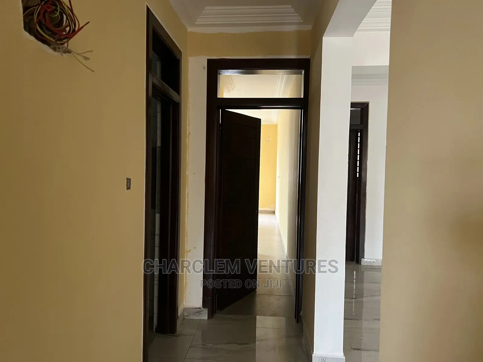 10bdrm Apartment in Oyarifa for Sale
