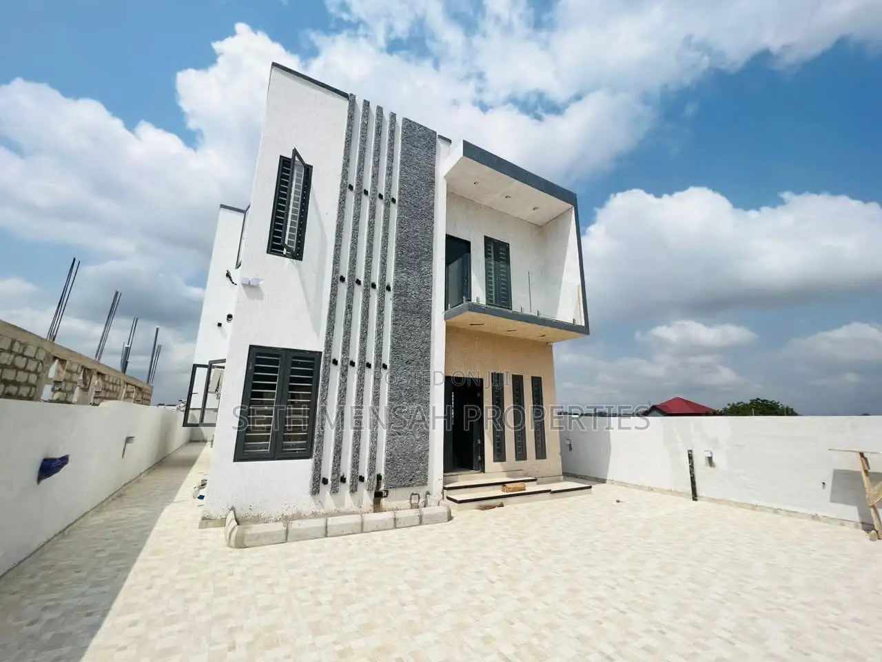 4bdrm House in 4 Bedroom House For, East Legon for Sale