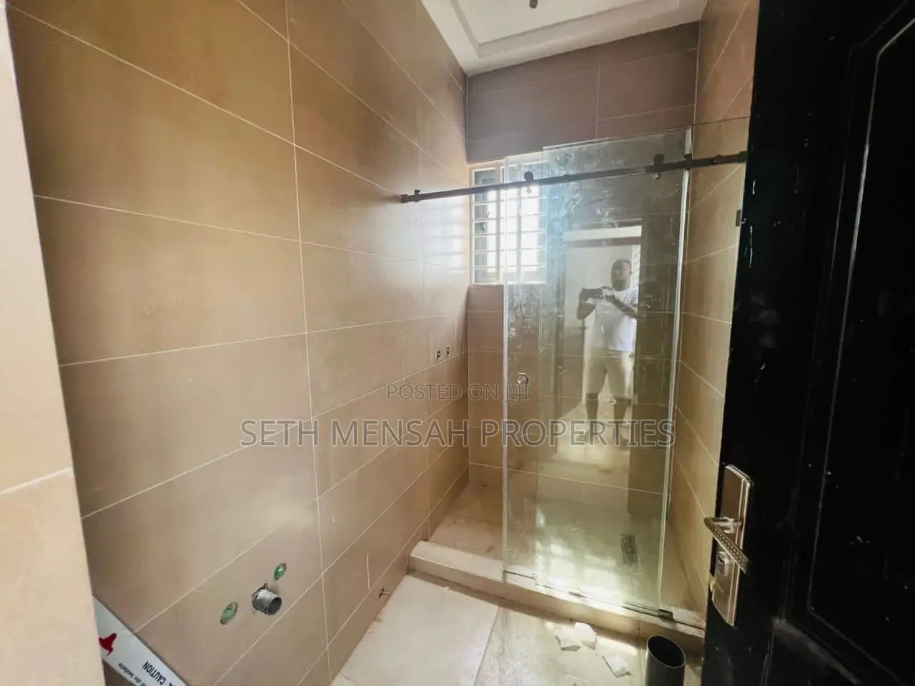 4bdrm House in 4 Bedroom House For, East Legon for Sale