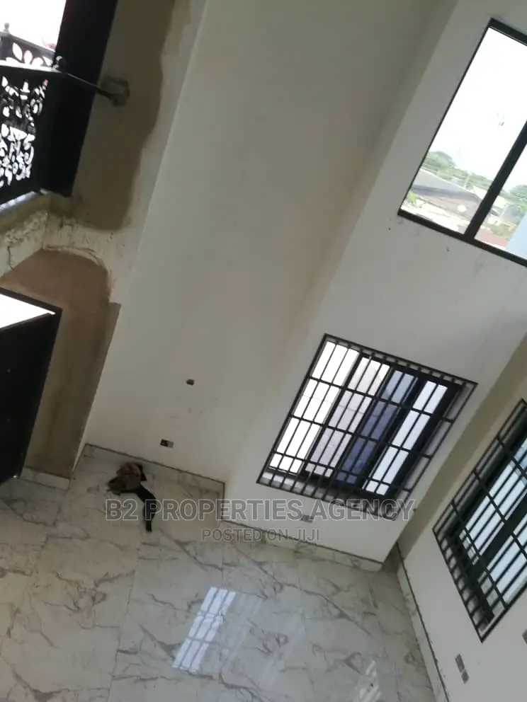 Furnished 4bdrm Maisonette for Sale