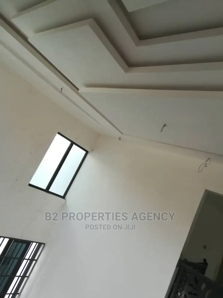 Furnished 4bdrm Maisonette for Sale