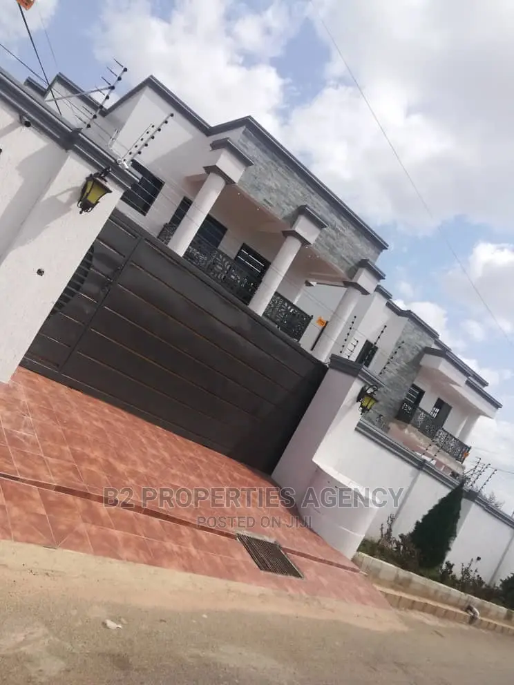 Furnished 4bdrm Maisonette for Sale