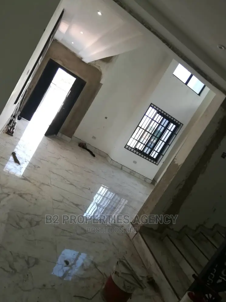 Furnished 4bdrm Maisonette for Sale
