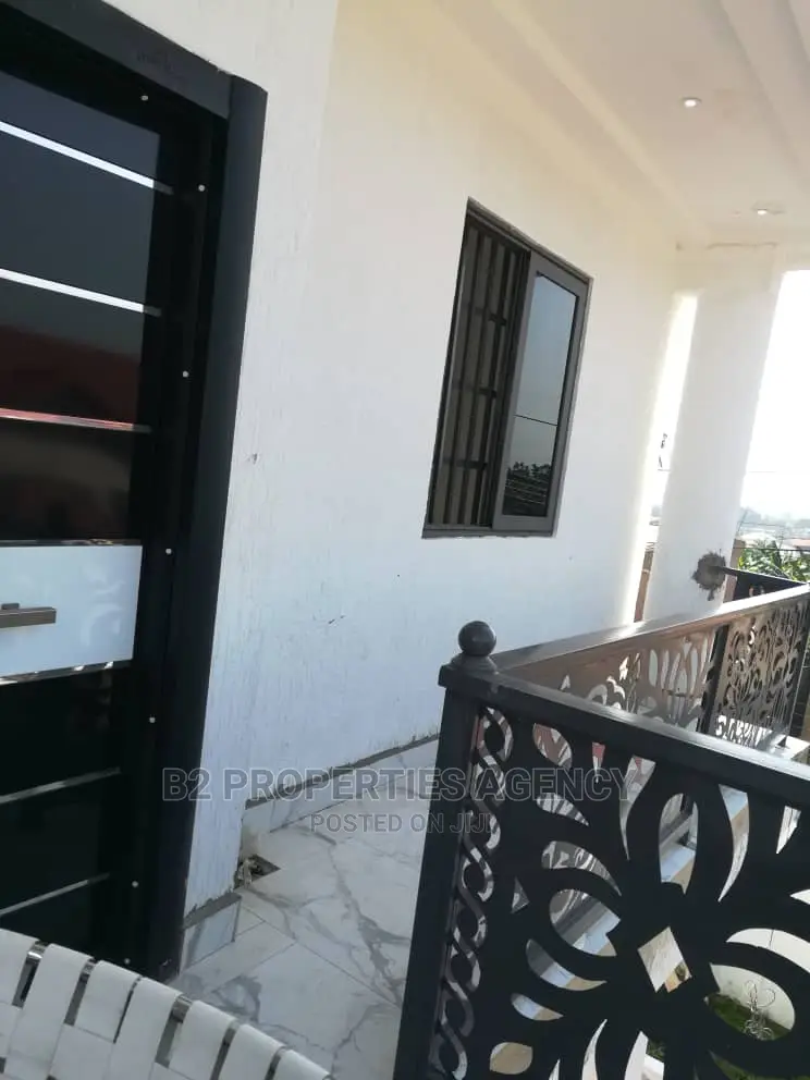 Furnished 4bdrm Maisonette for Sale